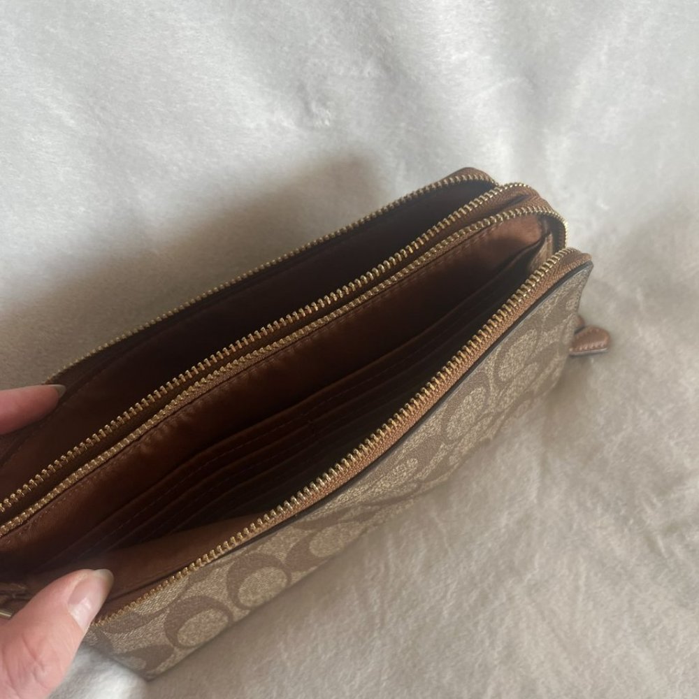 Coach Double Zip Wallet - Picture 3 of 6
